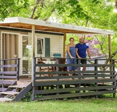 Mobilhome Terrasse Ombragee 27m2 Kamp alanı *